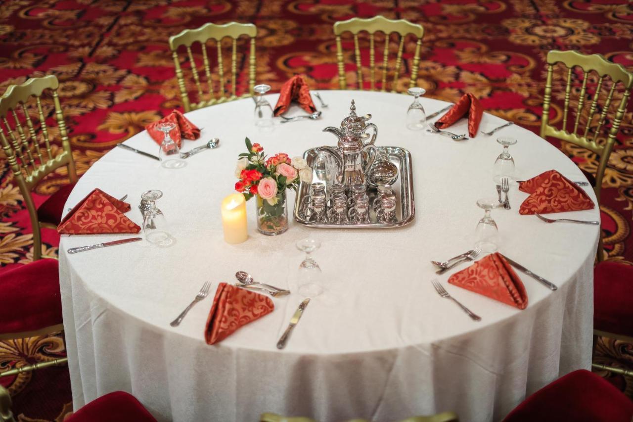 모벤픽 호텔 제다 시티 스타 외부 사진 A table set for afternoon tea